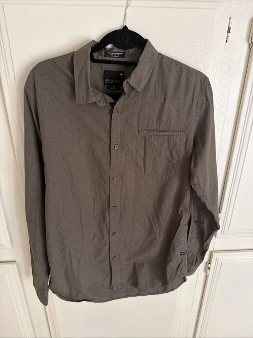 TAVIK Modern Beach Culture Green Button Down Shirt Men's Medium